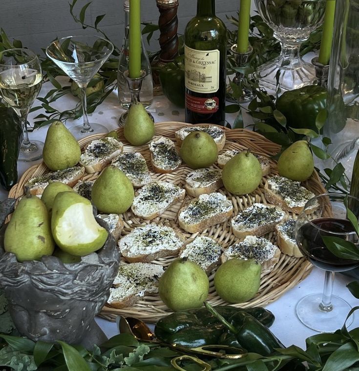 GRAZING TABLE